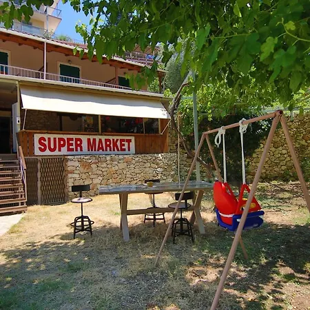 Poros Beach Aparthotel