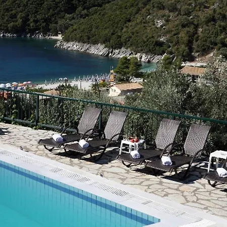 Poros Beach Aparthotel 2*