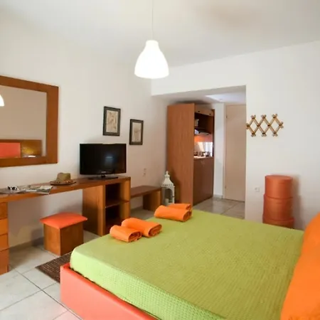 Poros Beach Aparthotel 2*