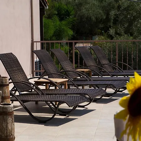 Poros Beach Mikros Gialos