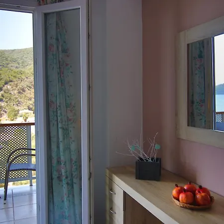 Poros Beach Aparthotel 2*