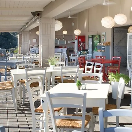 Poros 米克罗斯雅洛斯