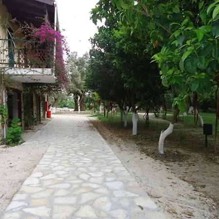 Poros 公寓式酒店 2*