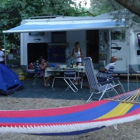 Poros 米克罗斯雅洛斯