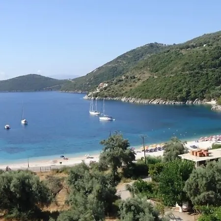 Poros 公寓式酒店 2*