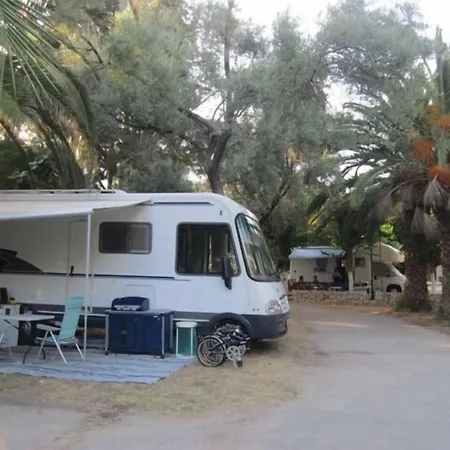 Poros 2* 米克罗斯雅洛斯