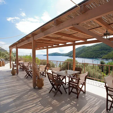 Poros Beach Aparthotel 2*