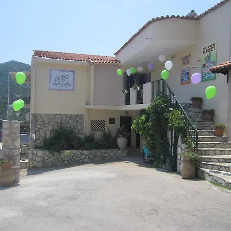 Poros Beach Aparthotel