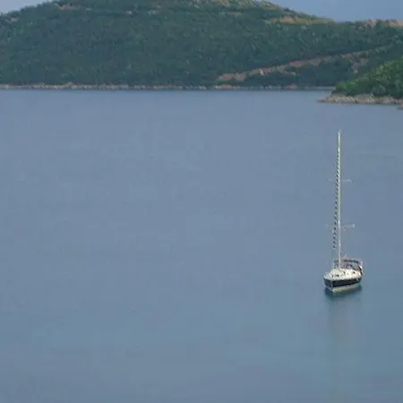 Poros Beach Aparthotel