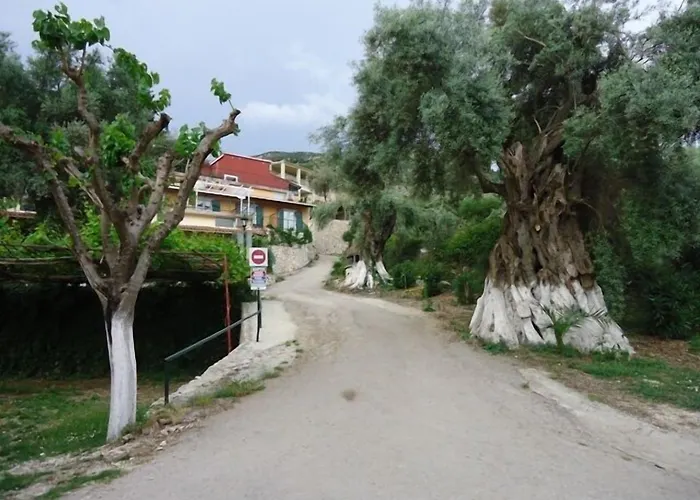 Poros 2* Mikros Gialos